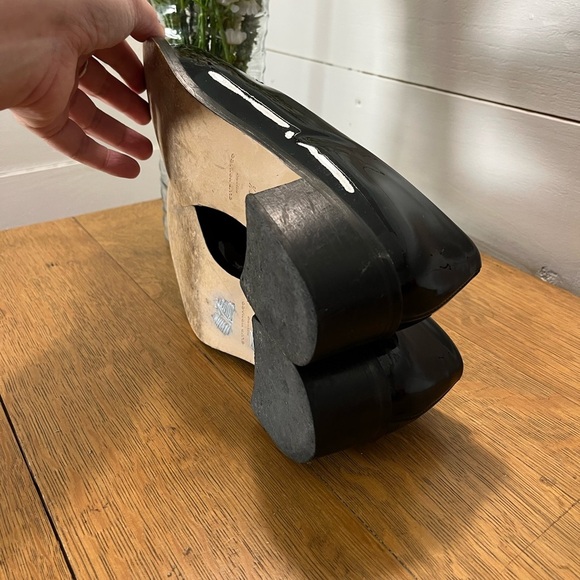 CLUB MONACO BLACK CROCO-STYLE LOAFERS — MADE IN ITALY (SIZE 8.5) - Picture 10 of 10